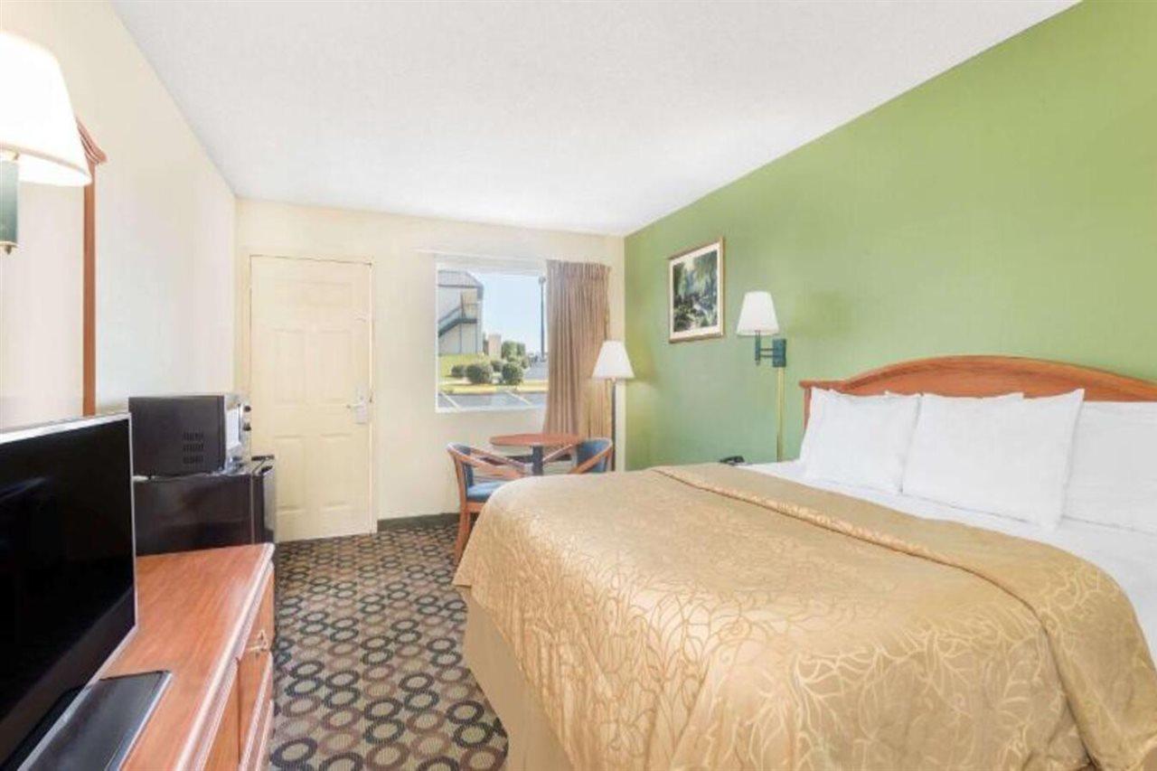 Economy Inn By Oyo Ashburn Extérieur photo