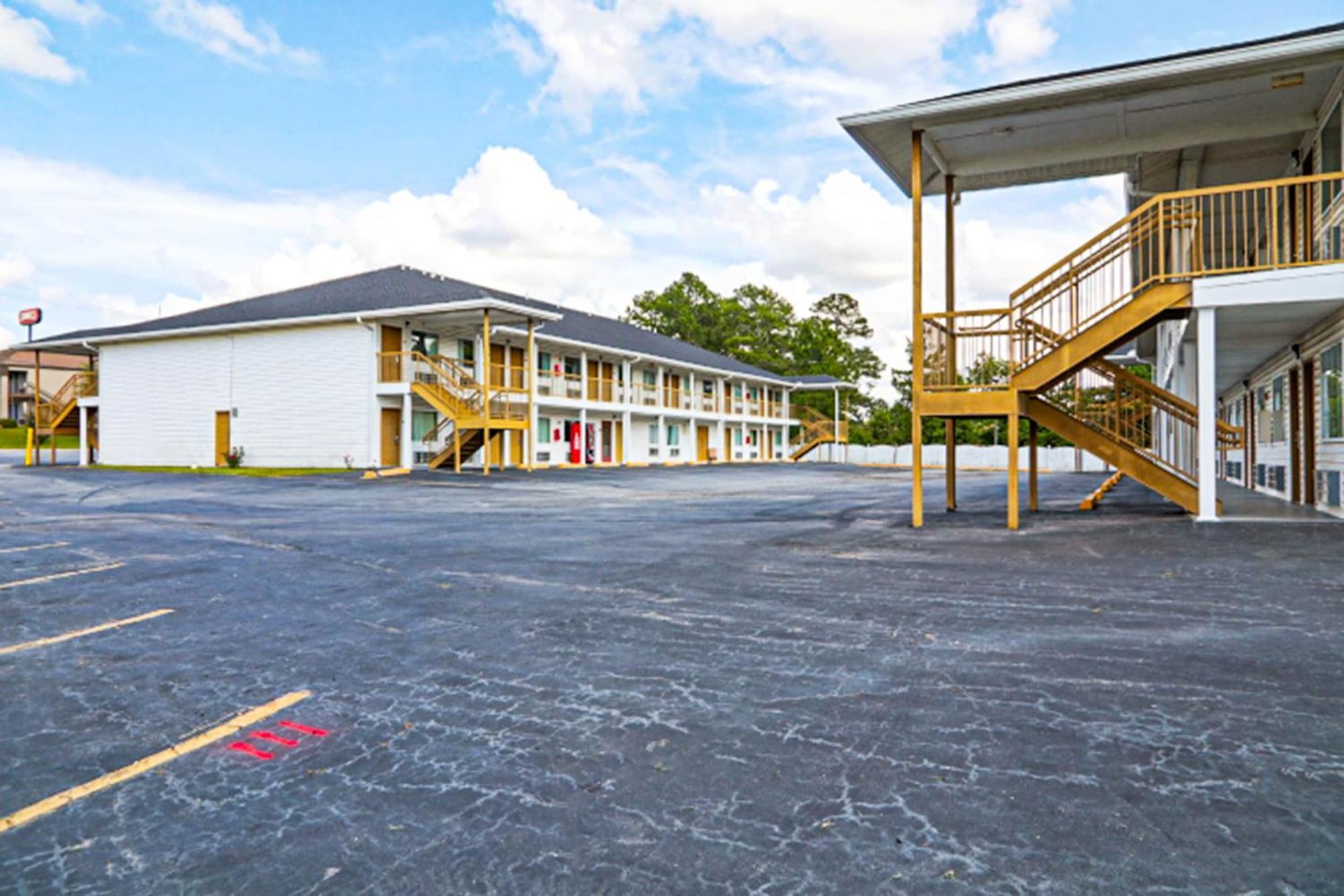 Economy Inn By Oyo Ashburn Extérieur photo